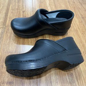 Dansko Professional Black Box